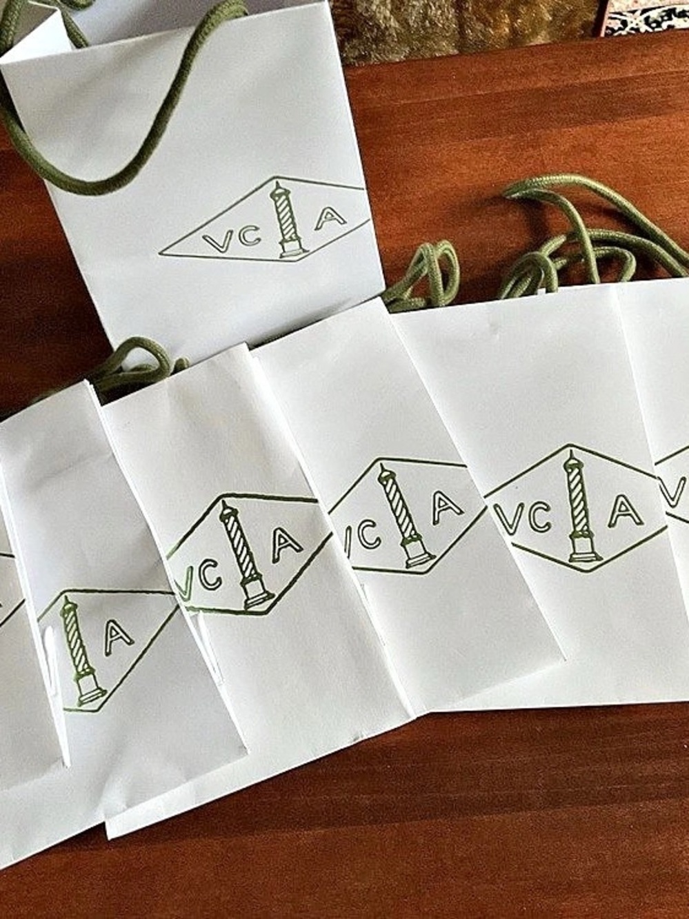 Van Cleef & Arpels Boutique Paper Shopping Gift Bags Set